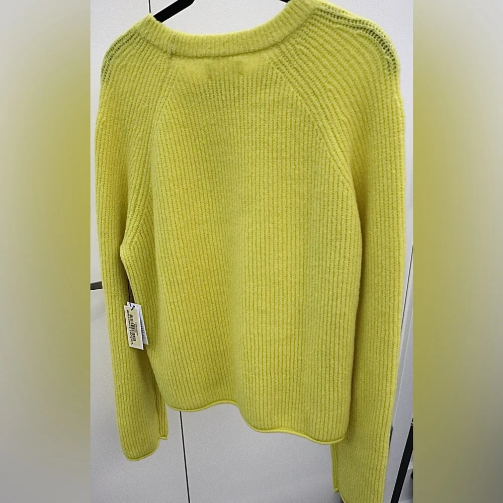 NWT- Velvet by Graham and Spencer- Brynne Cashmere Sweater- Size Large - Picture 7 of 8